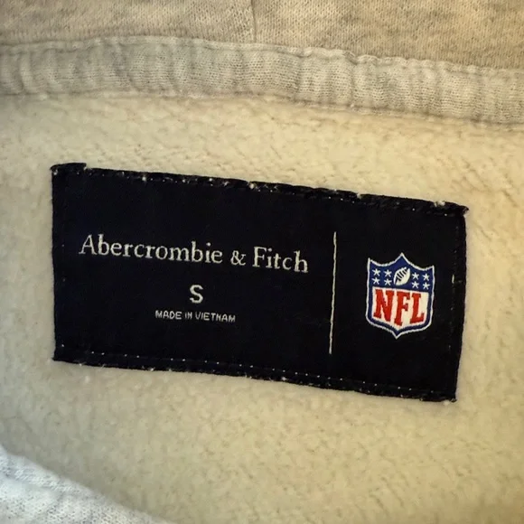 Abercrombie Philadelphia Eagles Graphic Hoodie - Picture 5 of 5